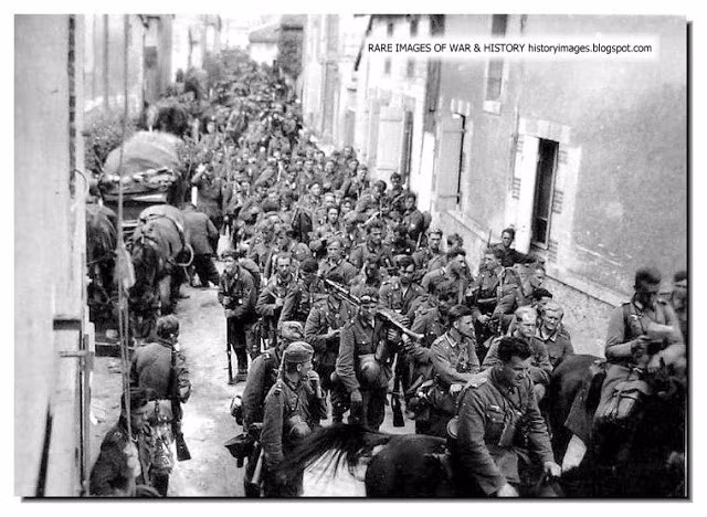 Binh lính Đức gặp cảnh "tắc đường" khi tiến vào Pháp. Nguồn ảnh: Historyimg.