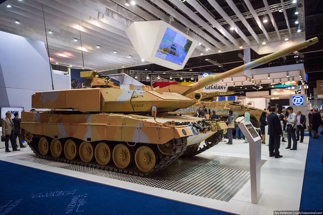Xe tăng chủ lực Leopard 2 với giáp tăng cường AMAP. Đức vẫn đang nỗ lực tìm kiếm thêm hợp đồng mới nhằm cung cấp Leopard 2. Nguồn ảnh: varlamov.ru