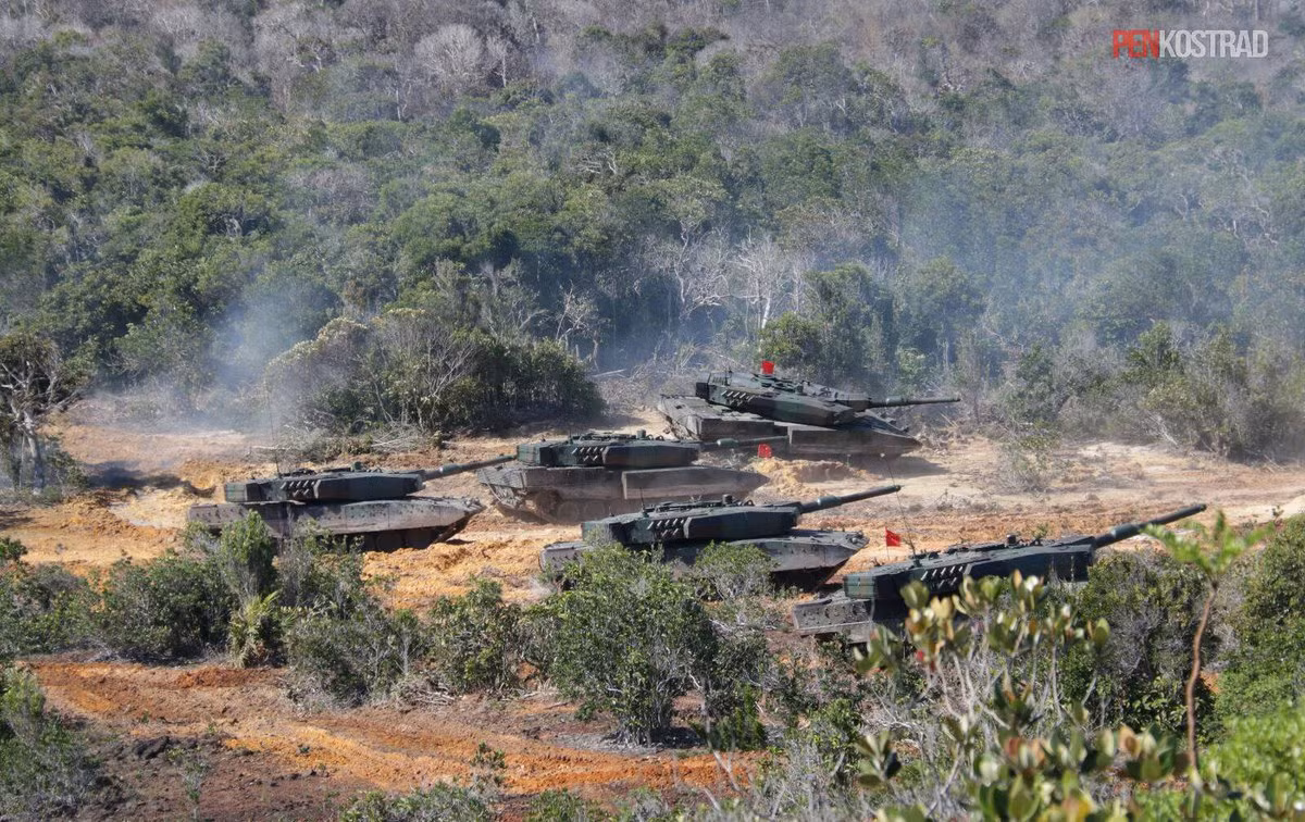 Theo đó, hệ thống giáp modul của Leopard 2RI được cải tiến hoàn toàn mới kèm theo hệ thống ngắm bắn, điều khiển vũ khí cũng được trang bị mới, khác biệt hoàn toàn so với trên phiên bản gốc Leopard 2A4. Nguồn ảnh: Chosul.