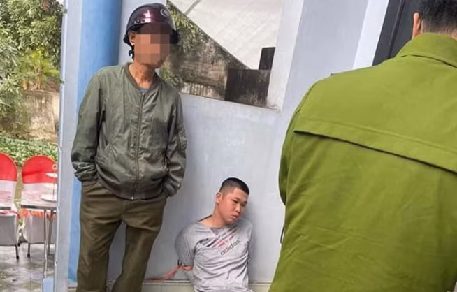  Cô dâu ở Thái Bình bị người yêu cũ chém trọng thương trong ngày cưới: Sáng 24/12, Đoàn Hữu Dũng (SN 1995, ở xã Sơn Hà, Thái Thụy, Thái Bình) đã đến đám cưới của chị H.T.H (SN 2000, ở thôn Minh Châu, xã Đông Quan). Kẻ này cầm dao đâm, chém chị H. vào bụng và mặt khiến chị H. bị thương, được đưa đi cấp cứu tại Bệnh viện Đa khoa tỉnh Thái Bình. Dũng là người yêu cũ của chị H. Thời điểm chị H. bị đâm chưa có khách tới đám cưới. Hiện vụ việc đang được cơ quan chức năng điều tra, làm rõ. 