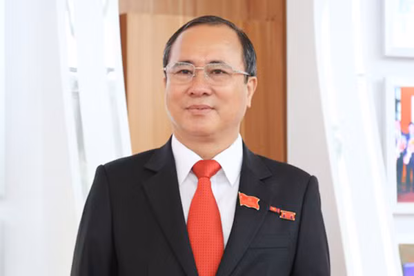 Bi thu Binh Duong hop thuc hoa tai lieu che giau vi pham