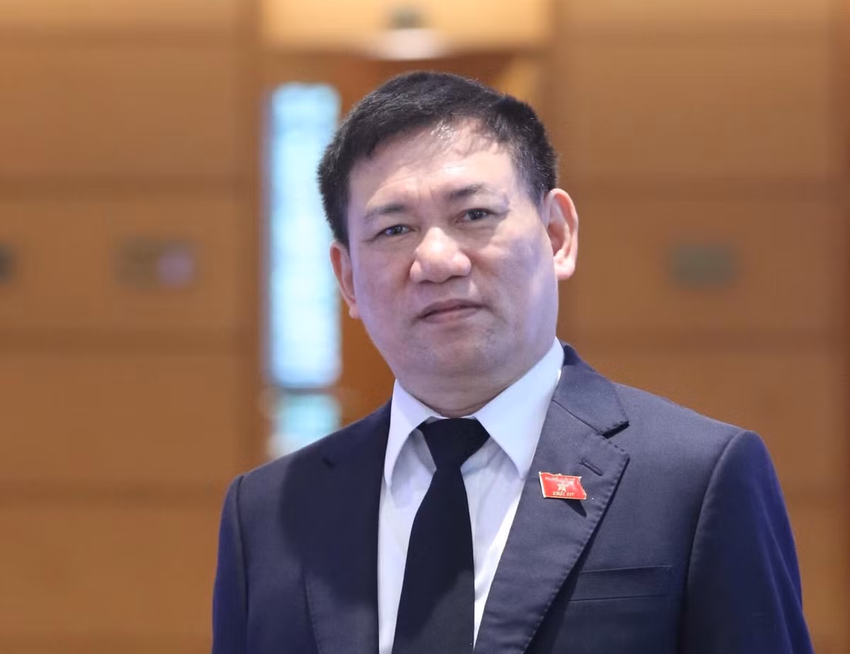 Bộ trưởng Bộ Tài chính Hồ Đức Phớc trúng cử Bình Định; được 357.719 phiếu, đạt tỷ lệ 69,23% số phiếu hợp lệ.