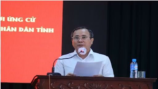 Đồng thời chịu trách nhiệm trực tiếp khi giữ chức vụ Phó Chủ tịch UBND tỉnh đã ký văn bản áp dụng giá đất tính thu tiền sử dụng đất, vi phạm quy định pháp luật về đất đai, gây thất thoát lớn ngân sách nhà nước. 