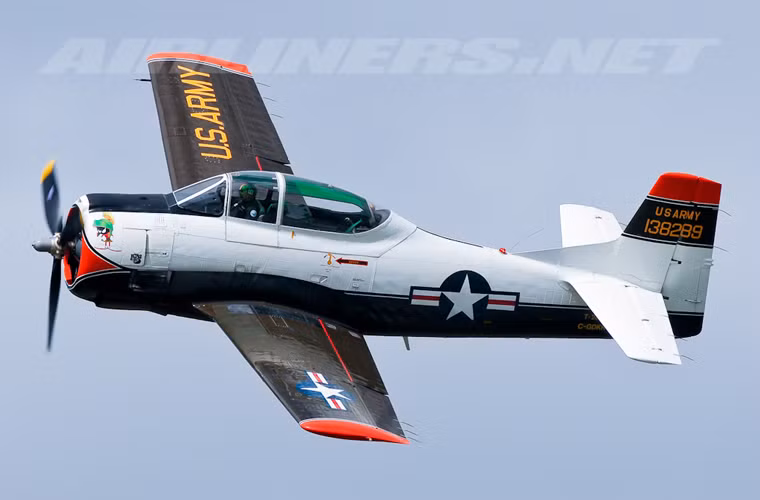 Những chiếc T-28 cuối cùng rời “cơ quan” tại Philippines vào năm 1994.