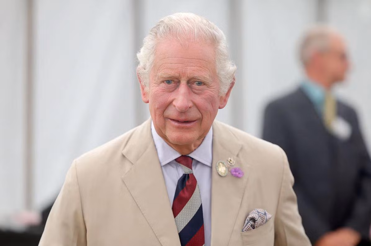 Vì vậy, lễ đăng quang của Vua Charles III có thể diễn ra vào mùa xuân hoặc mùa hè năm 2023. Trước đó, lễ đăng quang của Nữ hoàng Elizabeth II được tổ chức vào tháng 6/1953 - tức hơn một năm sau khi vua cha qua đời.