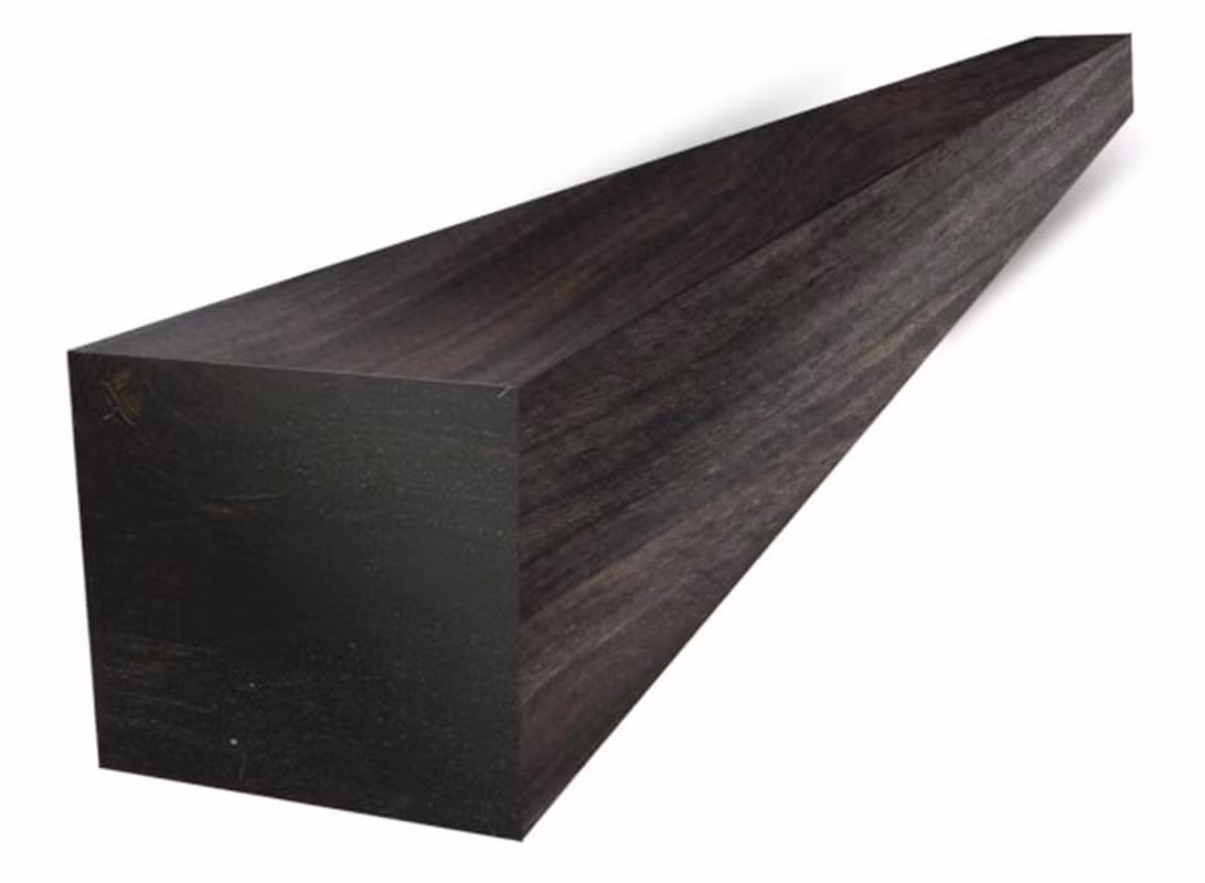 Với tên khoa học là Dalbergia melanoxylon, loại gỗ này có nguồn gốc từ các khu vực khô hạn của châu Phi, từ phía đông Senegal đến phía nam Eritrea và đông nam của Nam Phi. (Ảnh: Bell Forest Products)