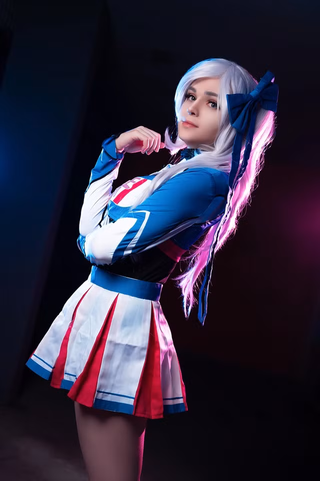 Sau khi giải nghệ, Sneaky tập trung toàn thời gian vào sự nghiệp cosplay và streaming, nổi tiếng với những bộ trang phục cosplay nhân vật nữ đẹp mắt.(Ảnh: gamek)