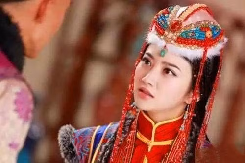 Sau khi kiểm tra văn bia, các chuyên gia xác định đây là Cố Luân Vinh Hiến Công chúa, con gái của hoàng đế Khang Hy.(Ảnh: Công lý &amp; Xã hội)