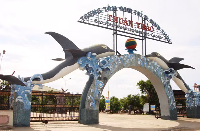 Dự án được xây dựng từ năm 2010 với quy mô lên đến 7 hecta và là công trình khu vui chơi giải trí lớn nhất tỉnh Phú Yên hiện nay.
