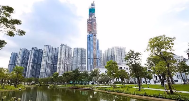 Cuối năm 2016, tòa nhà cao nhát Việt Nam Landmark 81 được vinh danh Tòa nhà cao tầng tốt nhất thế giới 2016, tại giải thưởng International Property Awards. Ảnh: Nhịp sống kinh tế.