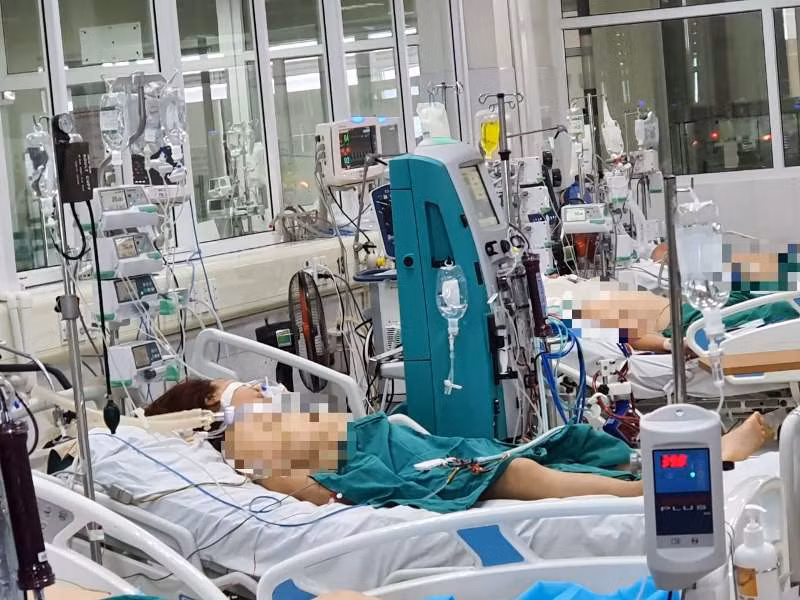 5 bệnh nhân COVID-19 thở máy nguy kịch đã “từ cõi chết trở về“ 5 benh nhan COVID-19 tho may nguy kich da “tu coi chet tro ve“