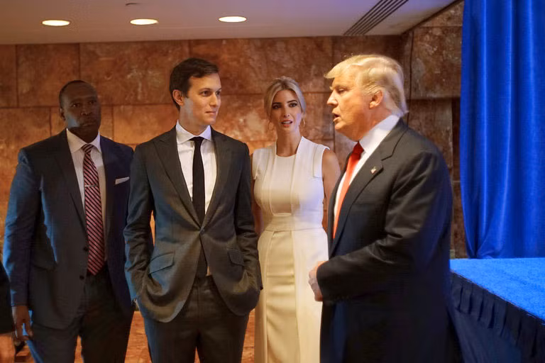 Con re ong Donald Trump la co van cap cao o Nha Trang