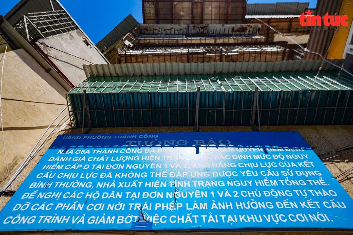 Ha Noi: Can canh cac khu tap the phai di dan khan cap trong mua mua bao-Hinh-6