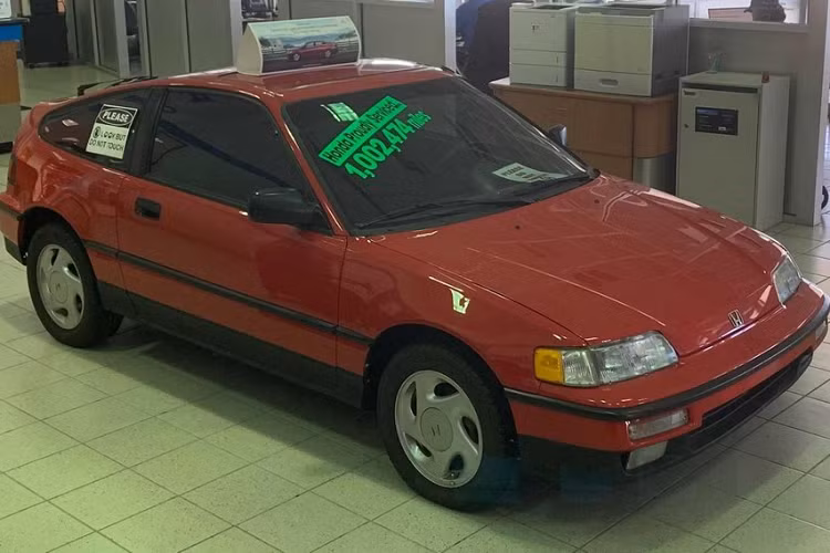 Honda CRX Si hon 30 tuoi, chay hon 1,6 trieu km van... “con zin“