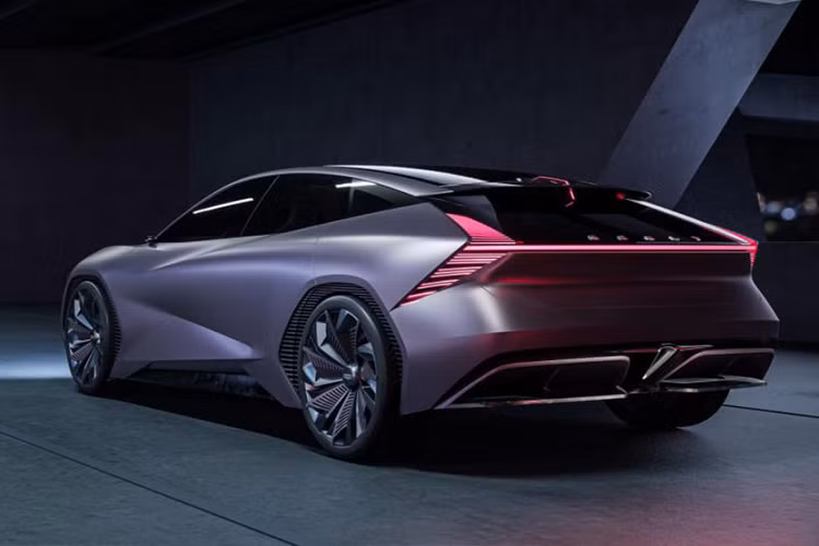 Theo Guy Burgoyne, phó chủ tịch Geely Thượng Hải :”Triết lý thiết kế Vũ trụ mở rộng là nguồn cảm hứng cho các nhà thiết kế, khám phá ra một ngôn ngữ mới và toàn diện, đáp ứng nhu cầu ngày càng tăng và đa dạng của khách hàng".