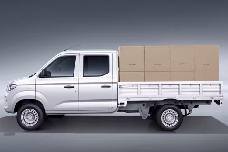 Về mặt công suất, phiên bản giá sàn của C71 và C72 được trang bị động cơ xăng dung tích 1.6 lít, sản sinh 122 mã lực và 158 Nm mô-men xoắn cực đại, đủ sức đạt tốc độ tối đa 120 km/h. Trong khi đó, phiên bản cao cấp nhất có trang bị động cơ xăng dung tích 2.0 lít, sản sinh 143 mã lực và 200 Nm mô-men xoắn cực đại.