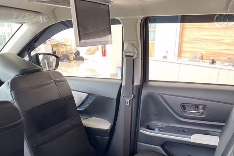 Với cơ sở gầm bệ mới, mẫu xe MPV lai SUV Toyota Avanza 2022 đương nhiên sẽ thay đổi cả động cơ và hộp số. Nhiều khả năng mẫu MPV cỡ nhỏ này sẽ được trang bị động cơ Dual VVT-i 4 xi-lanh, dung tích 1.5L, tạo ra công suất tối đa 108 mã lực và mô-men xoắn cực đại 140 Nm.