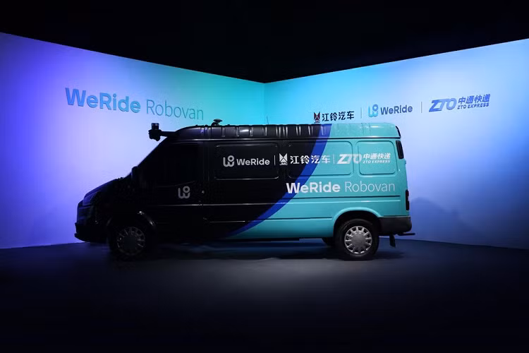 WeRide Robovan 2022 - xe cho hang tu lai dau tien o Trung Quoc