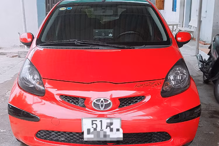Dòng Toyota Aygo cỡ nhỏ được định vị là xe đô thị cỡ nhỏ, bản thân Aygo vốn được phát triển dành cho thị trường châu Âu, chứ không phải là thị trường Đông Nam Á như dòng Toyota Wigo. Toyota Aygo được phát triển, chia sẻ nhiều bộ phận và mang nhiều ưu điểm của 3 hãng xe Toyota (Aygo), Citroen (dòng C1) và Peugeot (dòng 107 và 108).