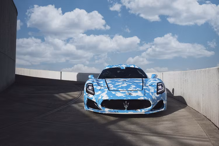 Kiểu dáng của Maserati MC20 2021 được phát triển trong suốt 24 tháng, với sự góp sức của các phương pháp sáng tạo đặc biệt đến từ đội ngũ kỹ sư làm việc tại phòng thí nghiệm công nghệ Maserati Innovation Lab, chuyên gia kỹ thuật phòng thí nghiệm động cơ Maserati Engine Lab, đặc biệt là những nhà thiết kế Maserati Style Centre.