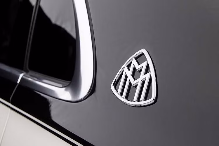 Riêng mẫu xe siêu sang Mercedes-Maybach S 680 4Matic First Class 2021 cao cấp nhất sẽ có thêm hệ thống treo khí nén Air Body Control.