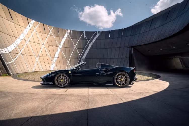 Sức mạnh mới giúp Ferrari F8 Spider tăng tốc từ 0 - 100 km/h chỉ trong 2,6 giây (nhanh hơn 0,2 giây so với tiêu chuẩn), tốc độ tối đa của xe đạt 340 km/h. Để làm tròn các sửa đổi, Novitec giới thiệu nhiều tùy chọn ống xả khác nhau cho F8 Spider, bao gồm cả loại làm bằng vật liệu Inconel nhẹ được mạ vàng 999 tinh khiết.