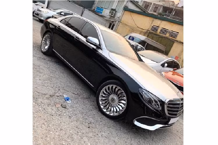 Điều này đã được áp dụng cho các mẫu xe thế hệ mới của Mercedes-Benz và càng rõ rệt hơn trong thời gian gần đây khi cả C-Class và E-Class đều lấy cảm hứng thiết kế từ S-Class.