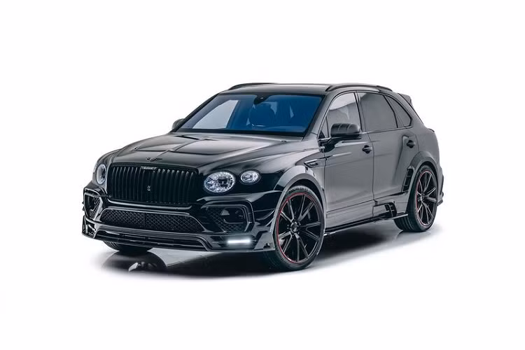 Không hài lòng với những sửa đổi mà Bentley cung cấp cho Bentayga 2021, hãng độ Mansory đã cho ra mắt một mẫu Bentley Bentayga facelift 2021 mới của riêng mình, trông mạnh mẽ và cá tính hơn hẳn so với nguyên bản.