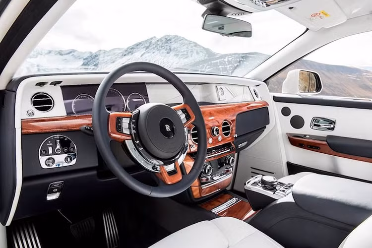 Gan 450 xe sieu sang Rolls-Royce Phantom dinh loi phan mem-Hinh-2