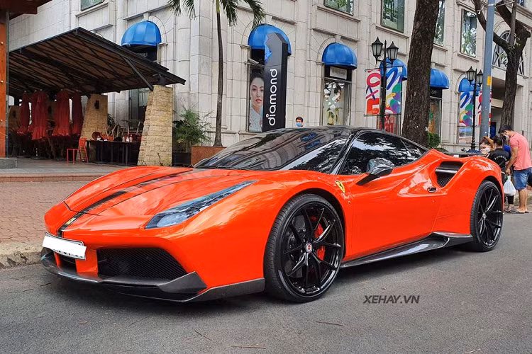Ngam Ferrari 488 GTB do Novitec Rosso 