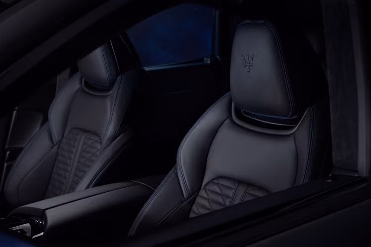 Trong khi đó bản máy xăng V6 3.0L turbo keps có công suất 345 mã lực và mômen xoắn cực đại 500 Nm, bản Levante S có sức mạnh lớn nhất với công suất 424 mã lực và mômen xoắn cực đại 580 Nm 