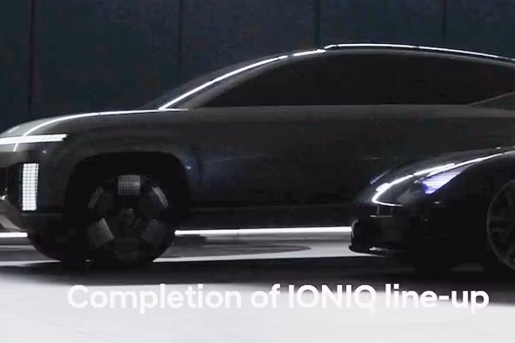 Bên cạnh đó, nhà sản xuất cũng tiết lộ rằng mẫu xe SUV điện Hyundai Ioniq 7 sẽ được trang bị cấu hình AWD 2 mô tơ điện có tổng công suất 308 mã lực.