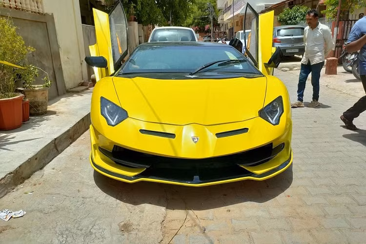 Dự án này mất chỉ 25 ngày để hoàn thành và Dream Customs India cung cấp dịch vụ chuyển đổi của mình tới những khách hàng quan tâm.