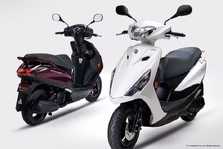 Yamaha Nhật Bản vừa giới thiệu đến người dùng phiên bản mới của mẫu xe Axis Z, đây là mẫu xe ga hàng đầu của Yamaha tại thị trường Nhật Bản. Phiên bản mới của Yamaha Axis Z 2021 mới sẽ được thay đổi đôi chút về kiểu dáng giúp xe trông hiện đại hơn.