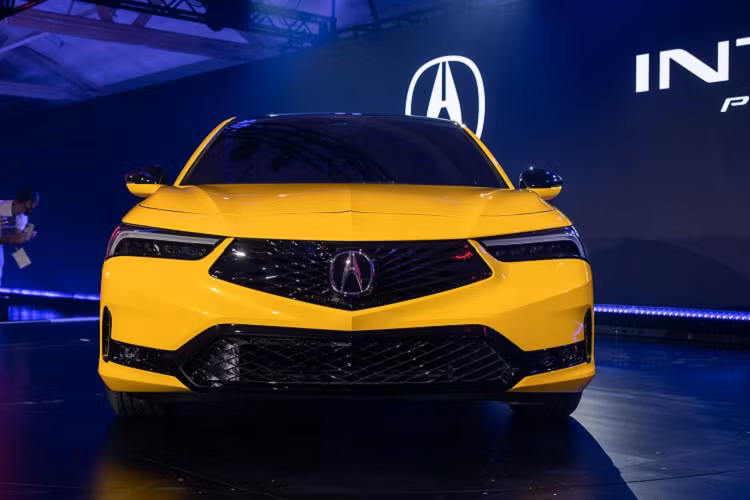 Tổng quan, mẫu xe thể thao Acura Integra Prototype 2023 sở hữu nhiều nét thiết kế tương đồng với dòng sedan thể thao cao cấp Acura TLX.