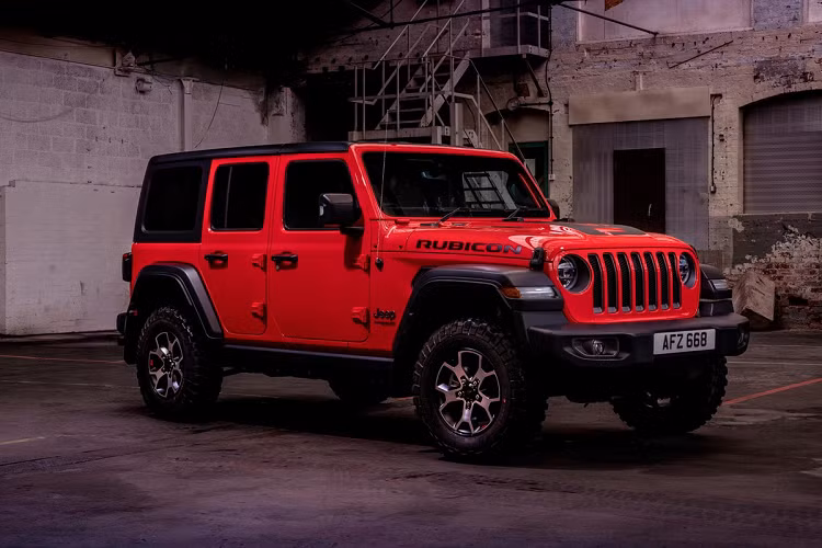 Sau khi giới thiệu loạt xe 80th Anniversary Edition tại Mỹ để đánh dấu 8 thập kỷ phát triển, Jeep tiếp tục ra mắt phiên bản đặc biệt cho Wrangler với tên gọi 1941 Edition. Jeep Wrangler 1941 Edition mới được sản xuất giới hạn 41 chiếc và bán độc quyền tại Anh quốc.