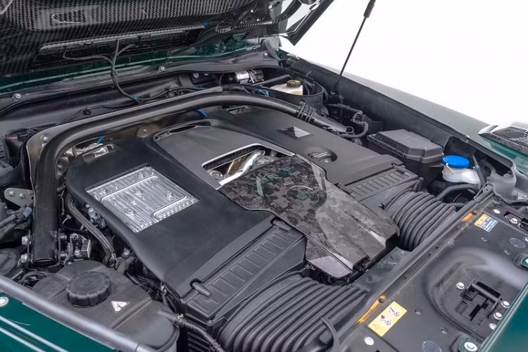 Tất nhiên, diện mạo của Mansory Gronos 2021 cũng được cải tiến để phù hợp với những thông số hiệu suất mới.