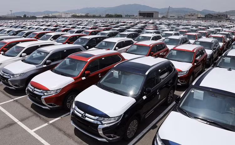 Moi thang, co 9.000 xe oto con nhap khau vao Viet Nam-Hinh-2