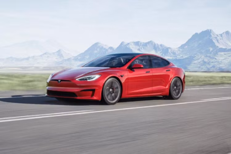 Tesla Model S 2021 chay hon 800 km/mot lan sac, tu 79.990 USD