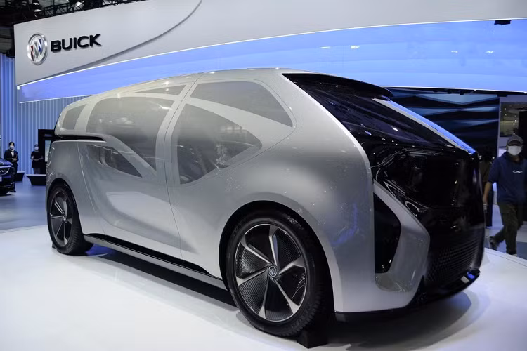 Buick, một thương hiệu xe Mỹ có sự hiện diện mạnh mẽ tại Trung Quốc nhờ liên doanh SAIC-GM, đã “gây bão” tại Triển lãm Ô tô Quảng Châu 2021 với một nghiên cứu thiết kế cho mẫu MPV hạng sang tự hành của tương lai. Nó có tên gọi là Buick Smart Pod mới, và được công ty mô tả là “tầm nhìn táo bạo đối với tương lai của du lịch kinh doanh sang trọng". Nó được chế tạo dựa trên khung gầm Ultium EV của GM, và có thiết kế tập trung vào tính kết nối và sang trọng.