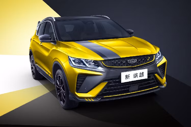 Geely có cung cấp nhiều tính năng hấp cho mẫu xe mới như cửa sổ trời rộng lớn, hệ thống ánh sáng xung quanh nội thất mà cho phép người dùng lựa chọn 72 màu khác nhau.
