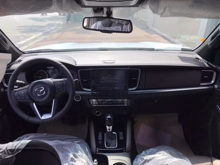 Mazda BT-50 2021 ve Viet Nam, tang cao nhat 145 trieu dong?-Hinh-3
