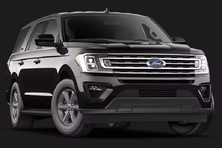Khách hàng có thể nâng cấp lên hệ dẫn động 4x4 với số tiền phải trả thêm là 3.050 USD (khoảng 70,4 triệu đồng), hoặc mua thêm gói Heavy Duty Trailer Tow Package có giá 795 USD (khoảng 18,3 triệu đồng) cũng như mua hệ thống ControlTrac với vi sai chống trượt điện tử trị giá 1.100 USD (khoảng 25,4 triệu đồng).