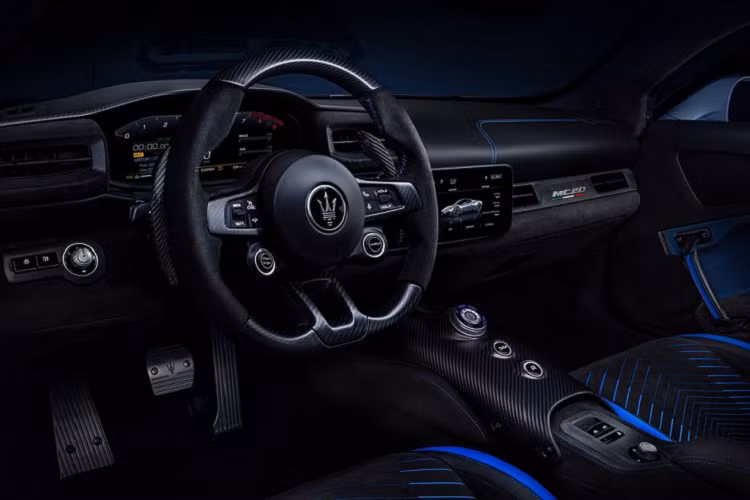 Siêu xe Maserati MC20 là sản phẩm mới nhất của thương hiệu Maserati và được ra mắt từ hồi tháng 9/2020 vừa qua. Theo nhà sản xuất, Maserati MC20 được tạo ra với trọng trách mở ra một kỷ nguyên mới về hiệu suất và công nghệ của Maserati.