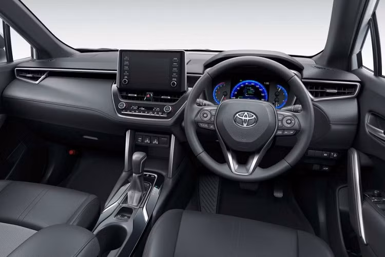 Ở thị trường Malaysia, Toyota Vios 2022 tiếp tục được trang bị động cơ xăng Dual VVT-i 2NR-FE 4 xi-lanh, dung tích 1,5 lít, sản sinh công suất tối đa 107 mã lực và mô-men xoắn cực đại 140 Nm như cũ. Động cơ kết hợp với hộp số CVT với 7 cấp số ảo và hệ dẫn động cầu trước. Nhờ đó, xe có thể đạt vận tốc tối đa 170 km/h và tiêu thụ lượng xăng trung bình 5,8 lít/100 km.