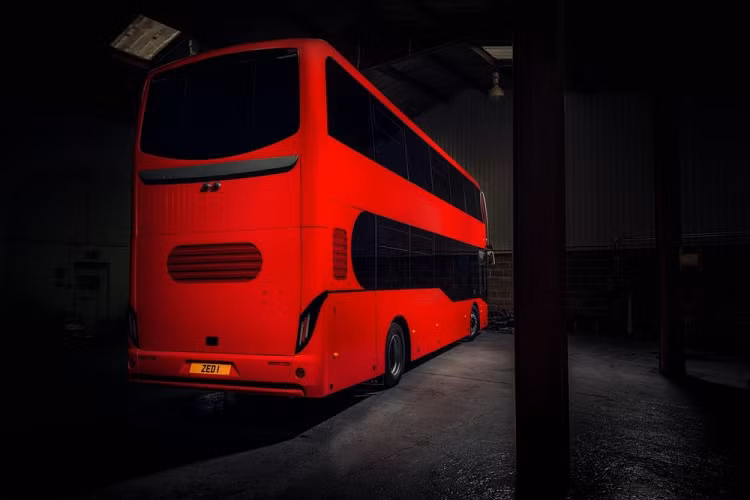 Jewel E được trang bị công nghệ đẩy tân tiến của Equipmake, được gọi là Zero Emission Drivetrain (ZED) - hiện đang được sử dụng trong các xe buýt một tầng trên đường phố Buenos Aires, Argentina. Tuy nhiên trong trường hợp Jewel E, công suất sẽ đến từ mô tơ điện HTM 3500 của công ty, có khả năng kết hợp lực mô-men xoắn cao với tốc độ mô tơ thấp, cụ thể là 3.500 Nm mô-men xoắn cực đại chỉ tại tua máy 1.000 vòng/phút, cộng với công suất tối đa 536 mã lực.