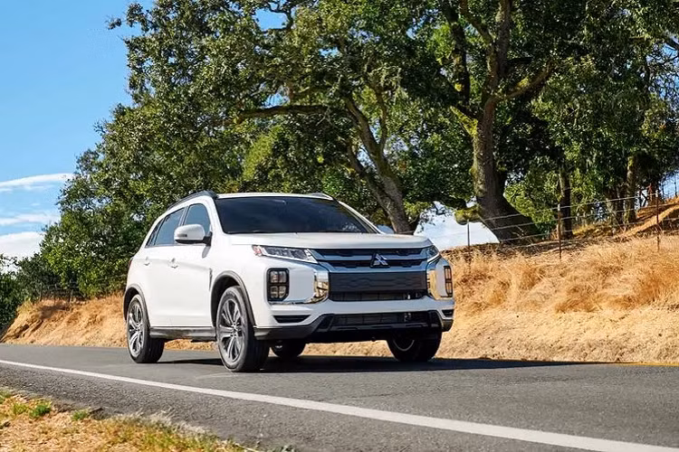 Bỏ ra số tiền này, khách hàng Mỹ sẽ nhận về chiếc SUV có những trang bị tiêu chuẩn bổ sung như đèn pha tự động, cảnh báo chuyển làn đường và hệ thống giảm thiểu va chạm phía trước.