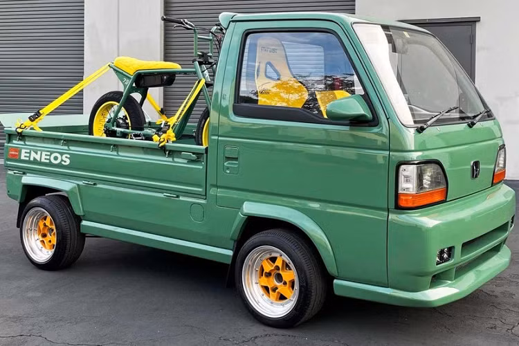 Chiếc xe dùng động cơ Honda còn lại mà Eneos mang đến SEMA 2021 là một chiếc xe bán tải kei Acty bé nhỏ, thuộc về Neil Tjin từ Tjin Edition. Nó có kiểu dáng thể thao nhờ các trang bị mới như tấm cản trước, tấm chắn bùn, cánh gió ở phía sau cabin, và cánh gió lớn hơn bằng kim loại trên cửa hậu. Tất cả đèn trên xe đều sử dụng loại LED.