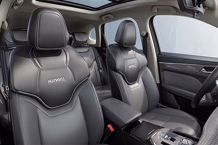 Dự kiến, tại thị trường Thái Lan, Haval Jolion sẽ chỉ có 1 loại động cơ là hệ truyền động hybrid với máy xăng 4 xi-lanh, tăng áp, dung tích 1.5L và mô-tơ điện. Rất có thể đây chính là hệ truyền động hybrid hiện đang được dùng cho đàn anh Haval H6 ở Thái Lan nhưng yếu hơn.
