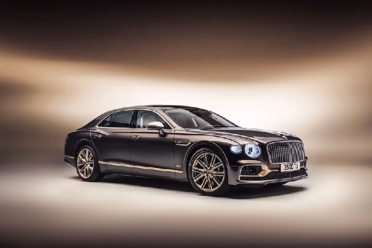 Sieu sang Bentley Flying Spur Hybrid lay cam hung su thi Hy Lap